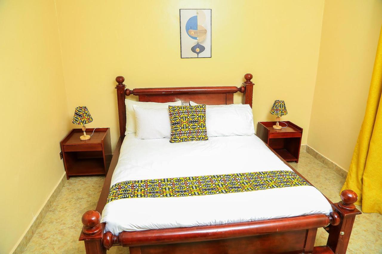 Palm Star Motel Fort Portal Kültér fotó