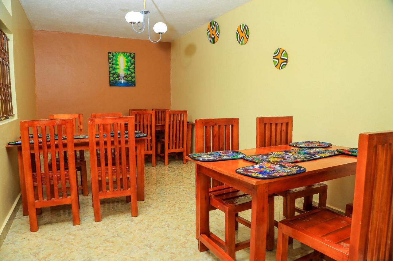Palm Star Motel Fort Portal Kültér fotó