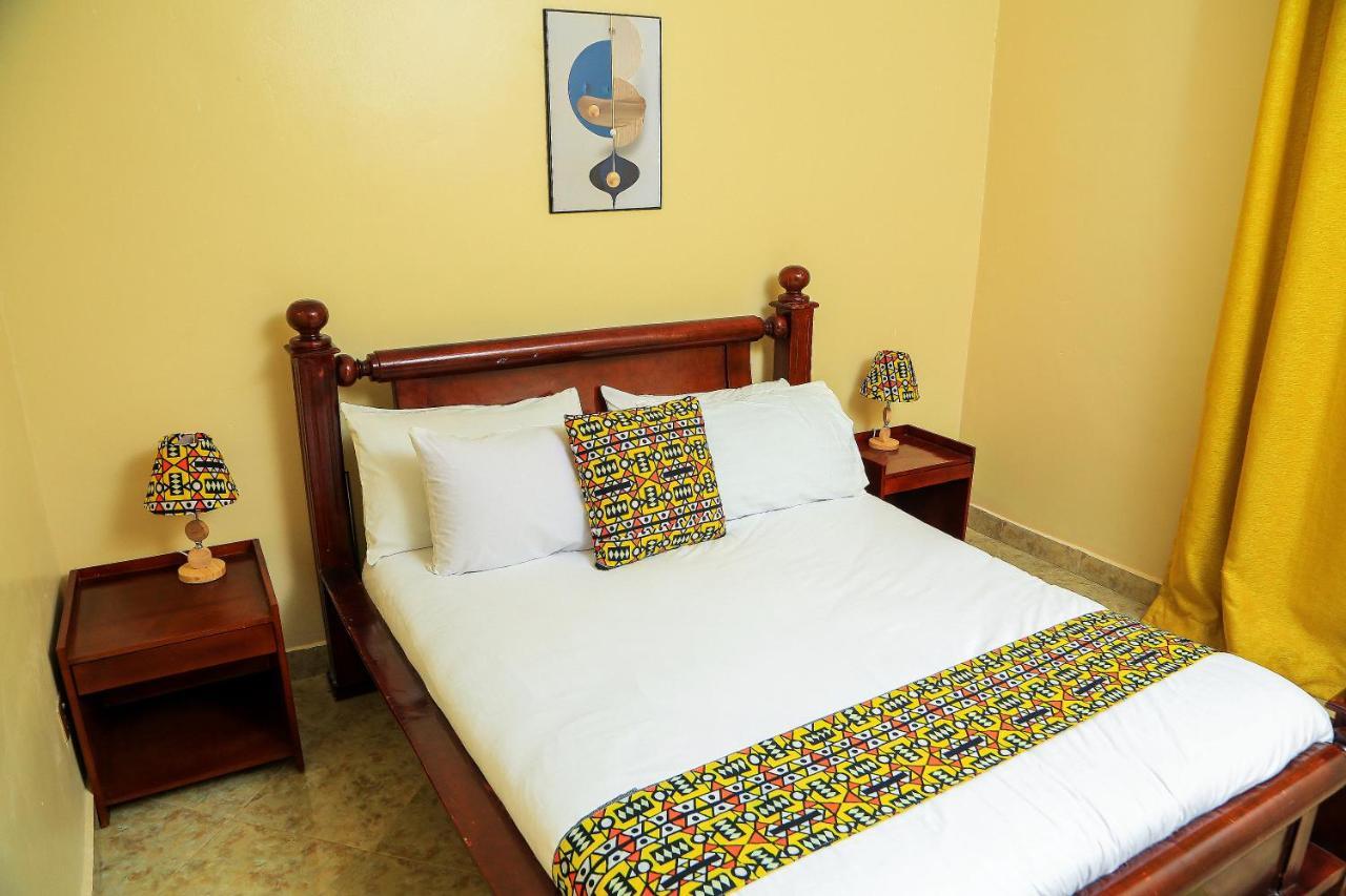 Palm Star Motel Fort Portal Kültér fotó