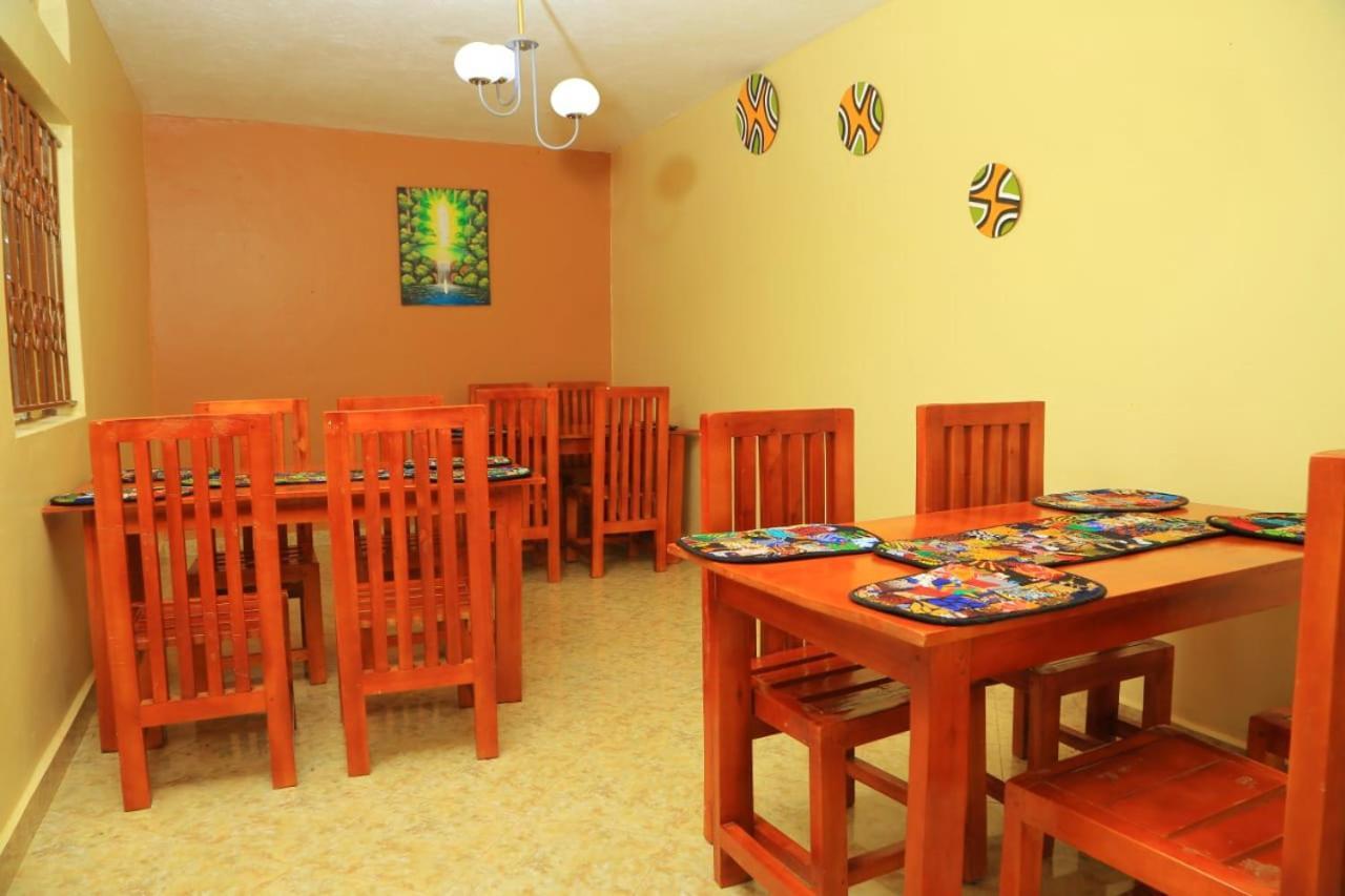 Palm Star Motel Fort Portal Kültér fotó