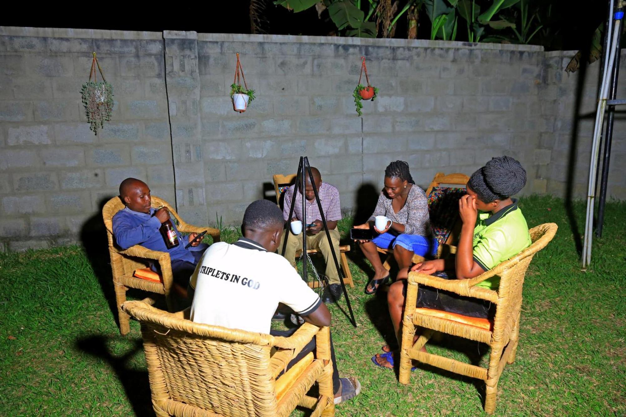 Palm Star Motel Fort Portal Kültér fotó