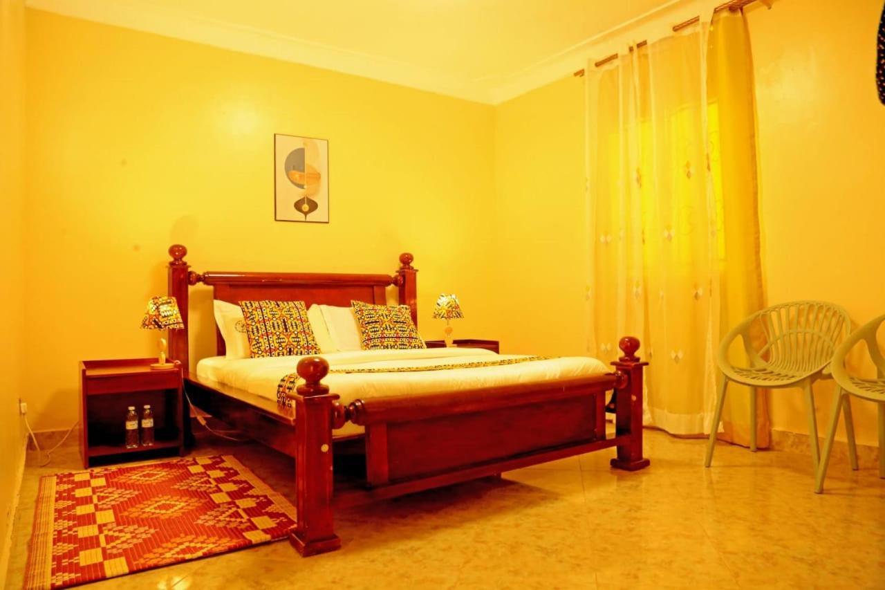 Palm Star Motel Fort Portal Kültér fotó